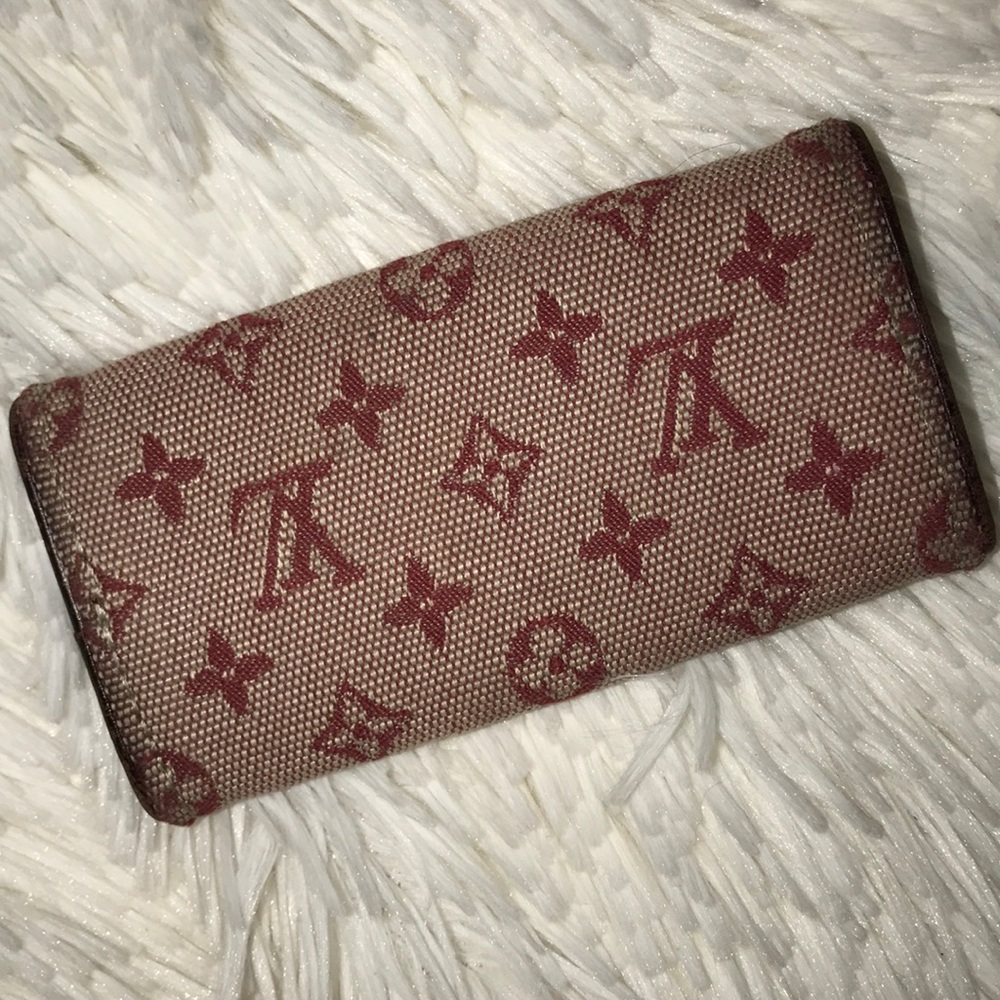 Louis Vuitton key holder 🗝